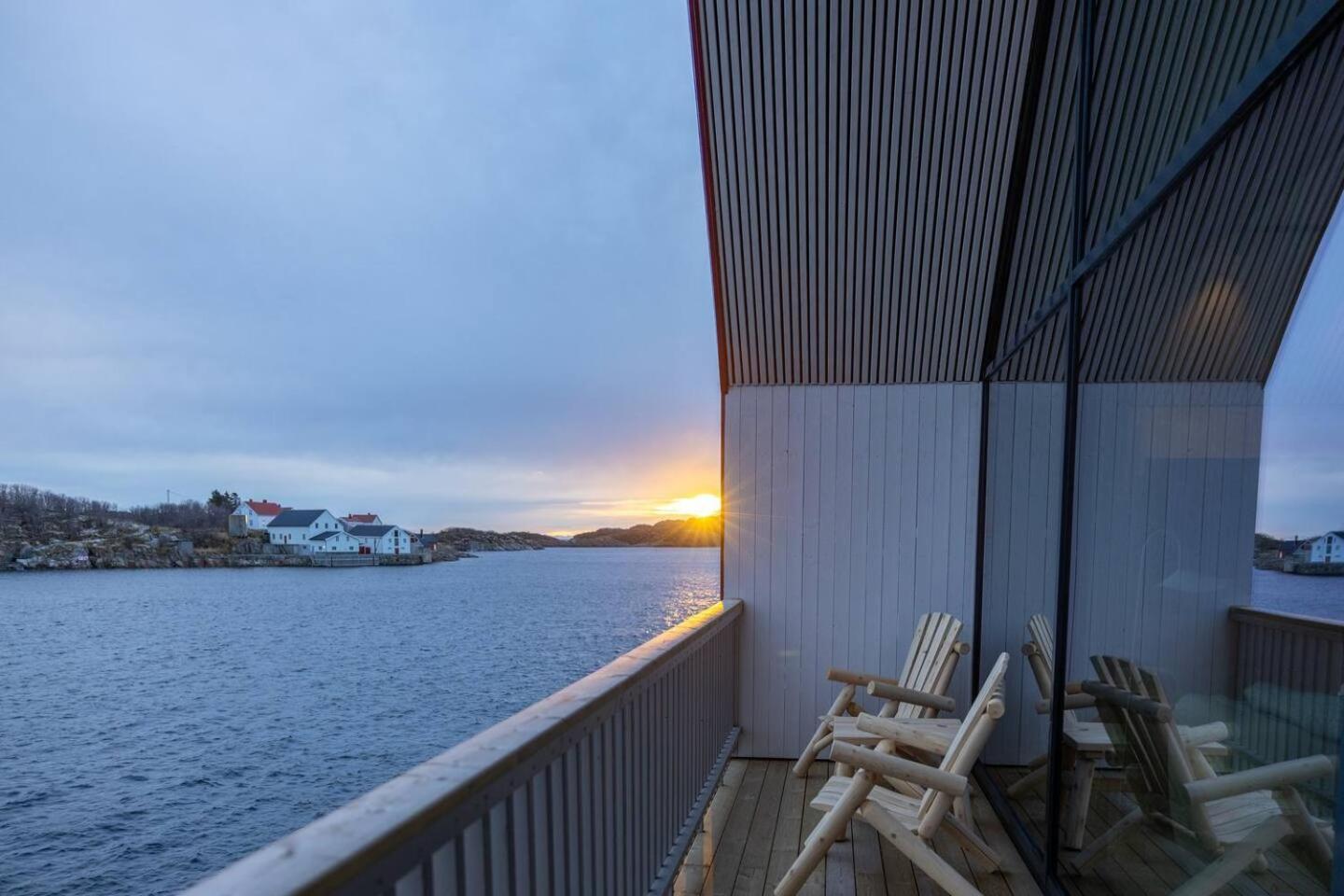 Leilighet Med Fantastisk Utsikt Henningsvær Exterior foto