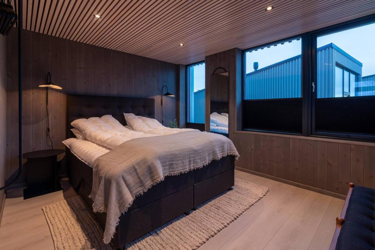 Leilighet Med Fantastisk Utsikt Henningsvær Exterior foto