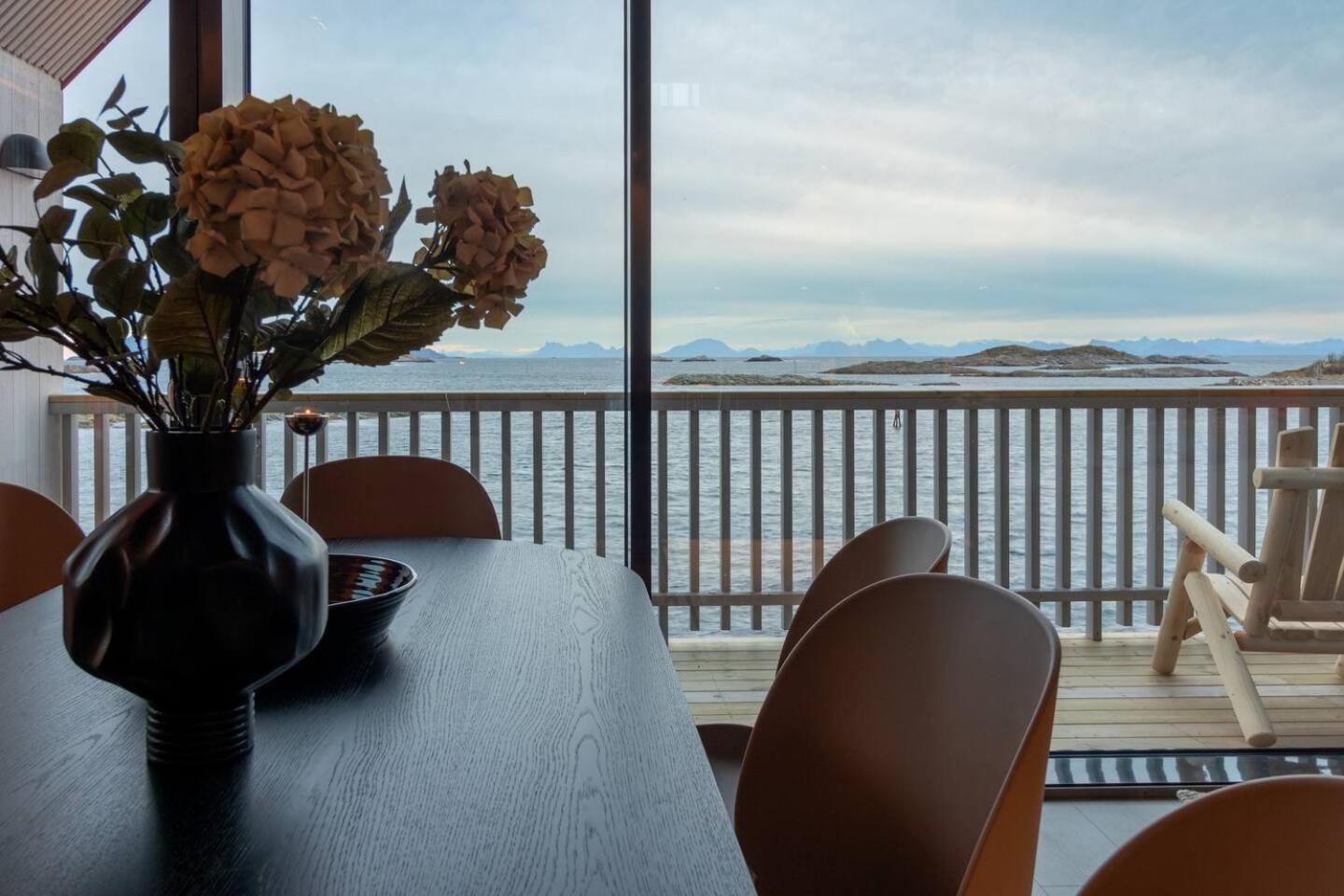 Leilighet Med Fantastisk Utsikt Henningsvær Exterior foto